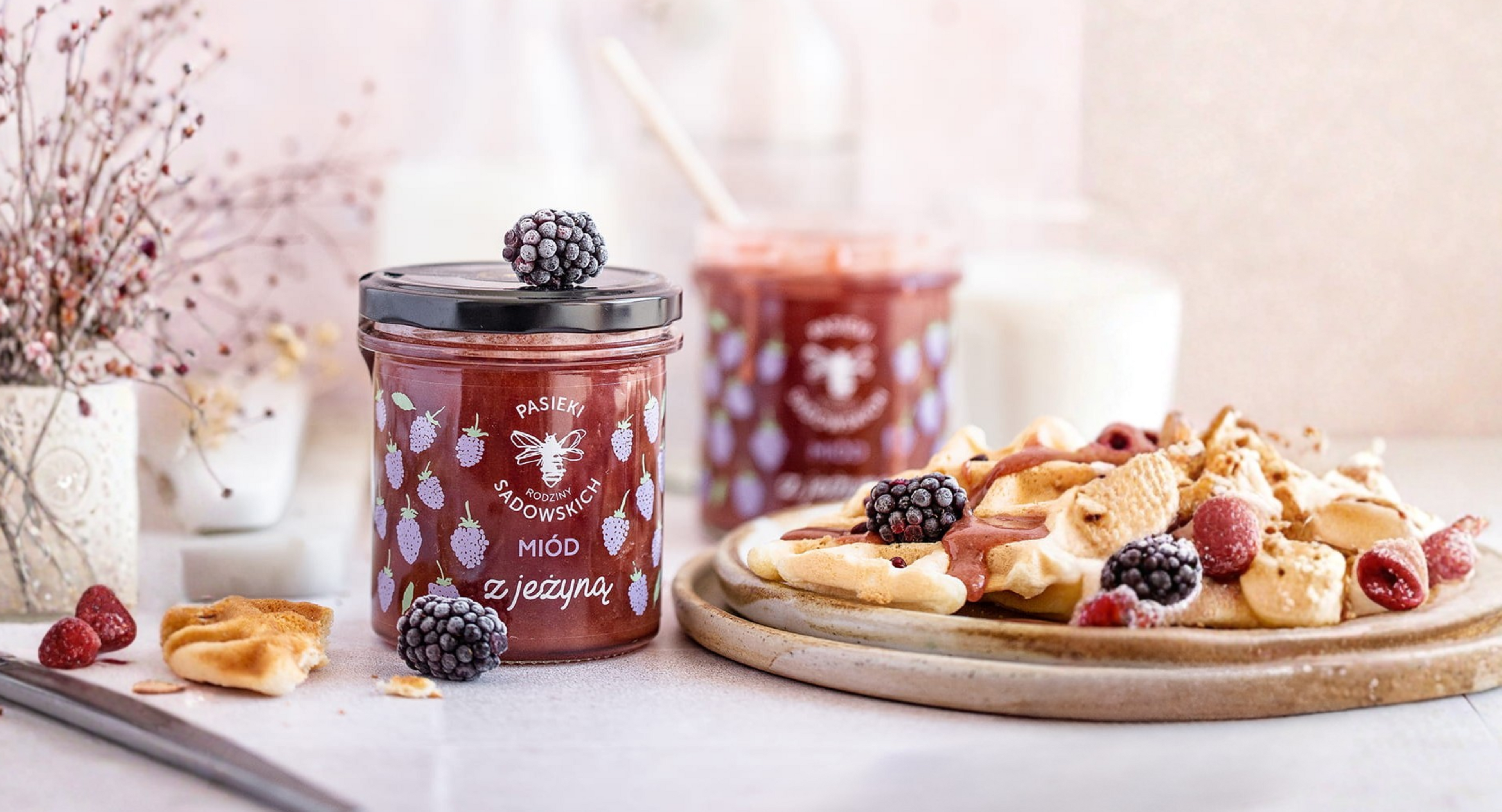 honey-bloom-artisan-flavoured-honey-lifestyle